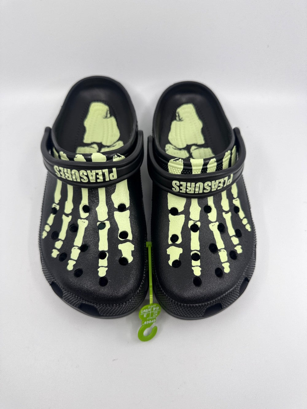 CROCS CLASSICS CLOG X PLEASURES SKELETON - BLACK GLOW|26128