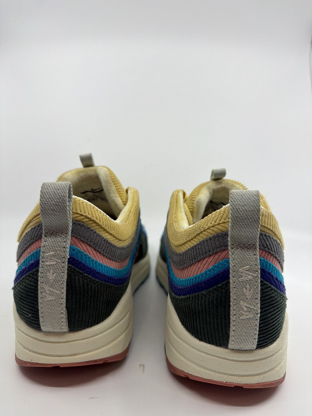 *USED* NIKE AIR MAX 1/97 - SEAN WOTHERSPOON|26699