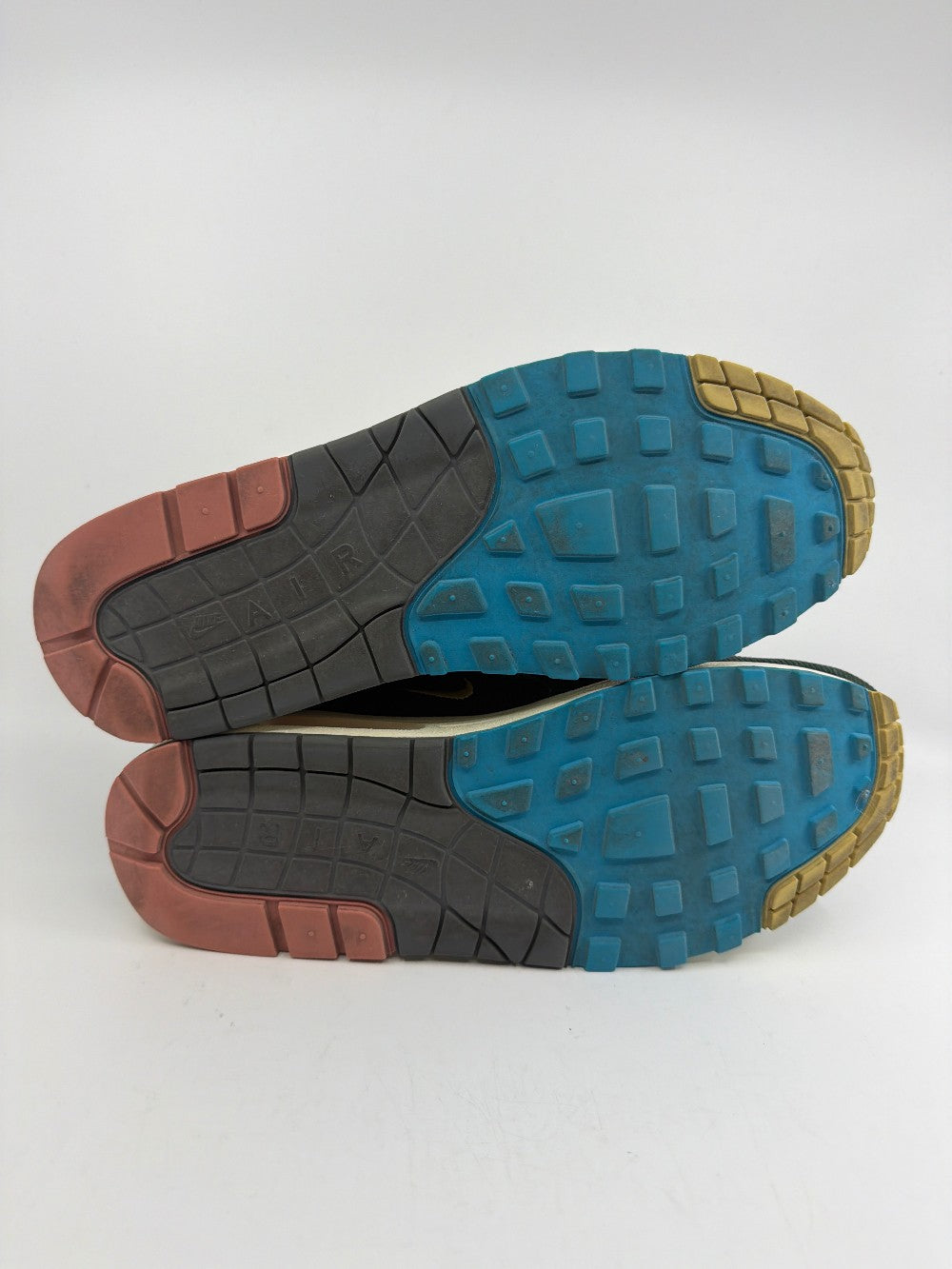 *USED* NIKE AIR MAX 1/97 - SEAN WOTHERSPOON|26702