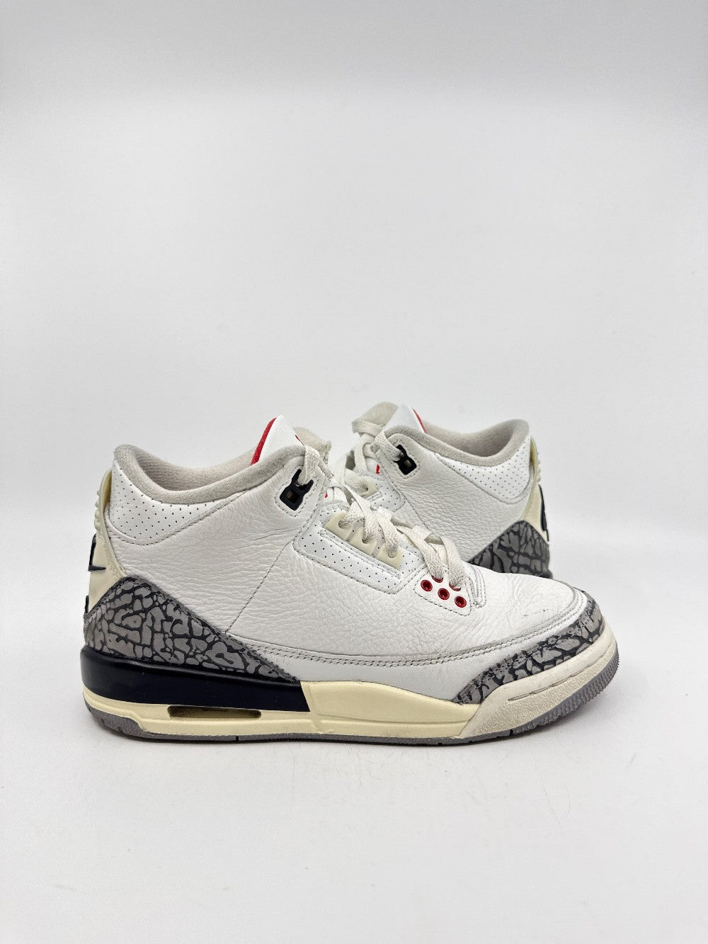 *USED* AJ 3 (GS) - WHITE CEMENT|27518