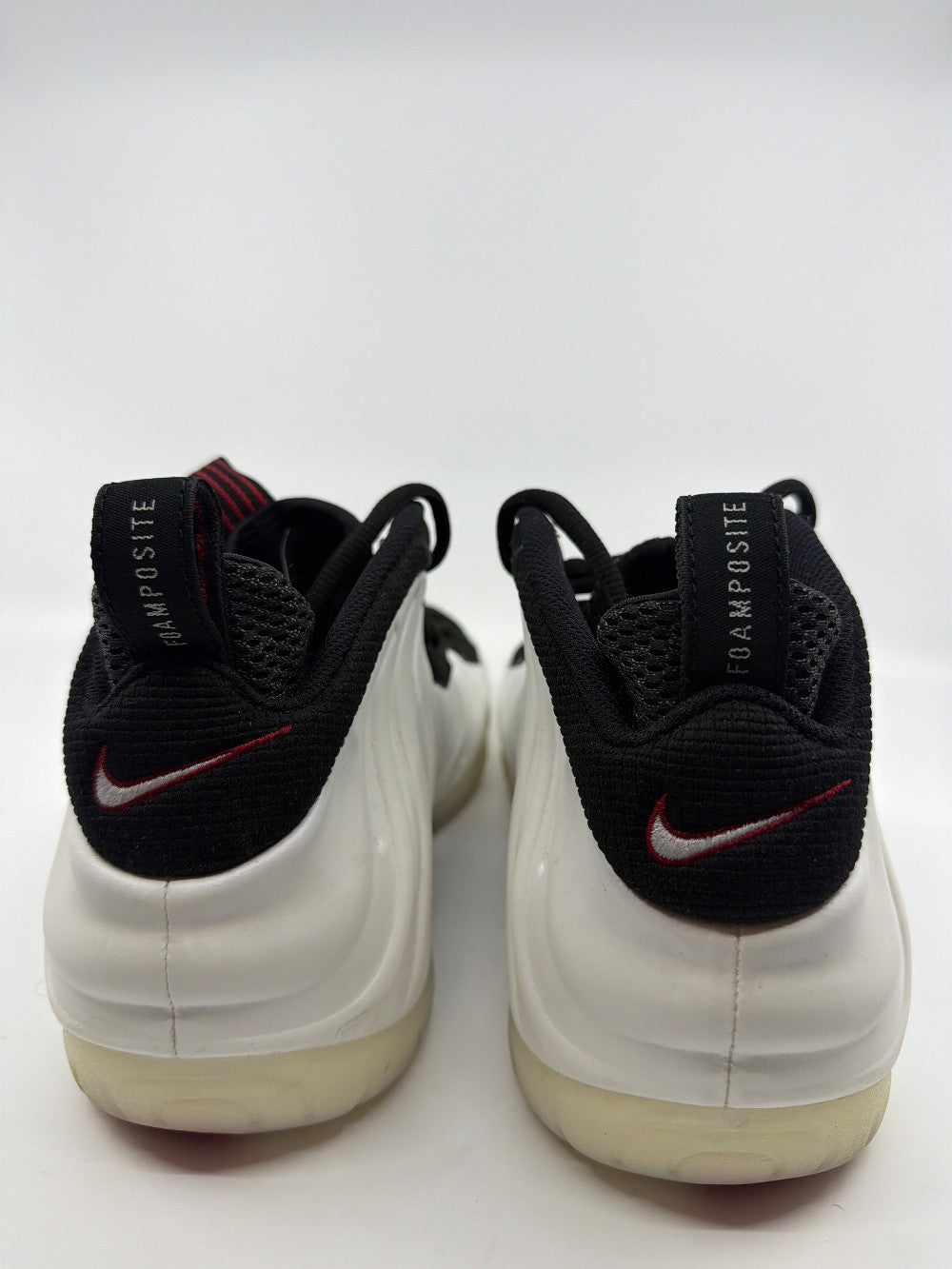 *USED* NIKE AIR FOAMPOSITE PRO - PEARL (2025)|29686