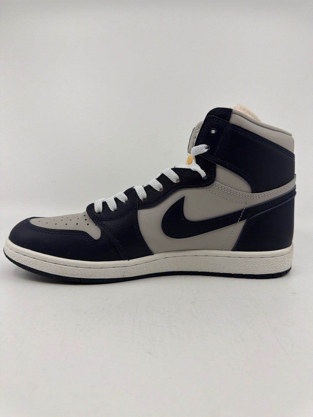 *USED* AJ 1 '85 - GEORGETOWN|30059
