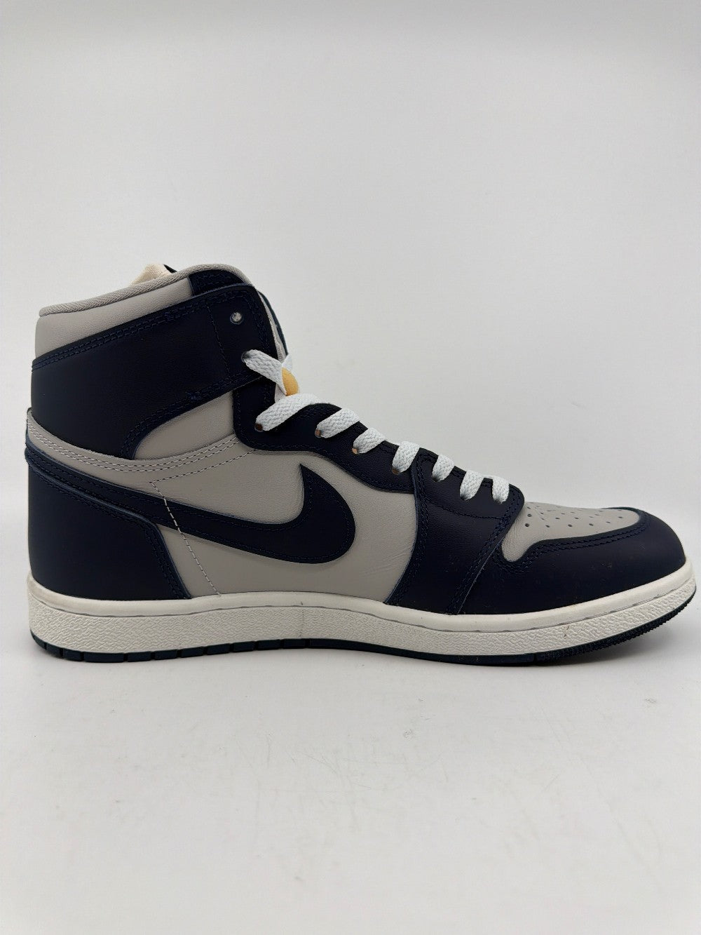 *USED* AJ 1 '85 - GEORGETOWN|30064