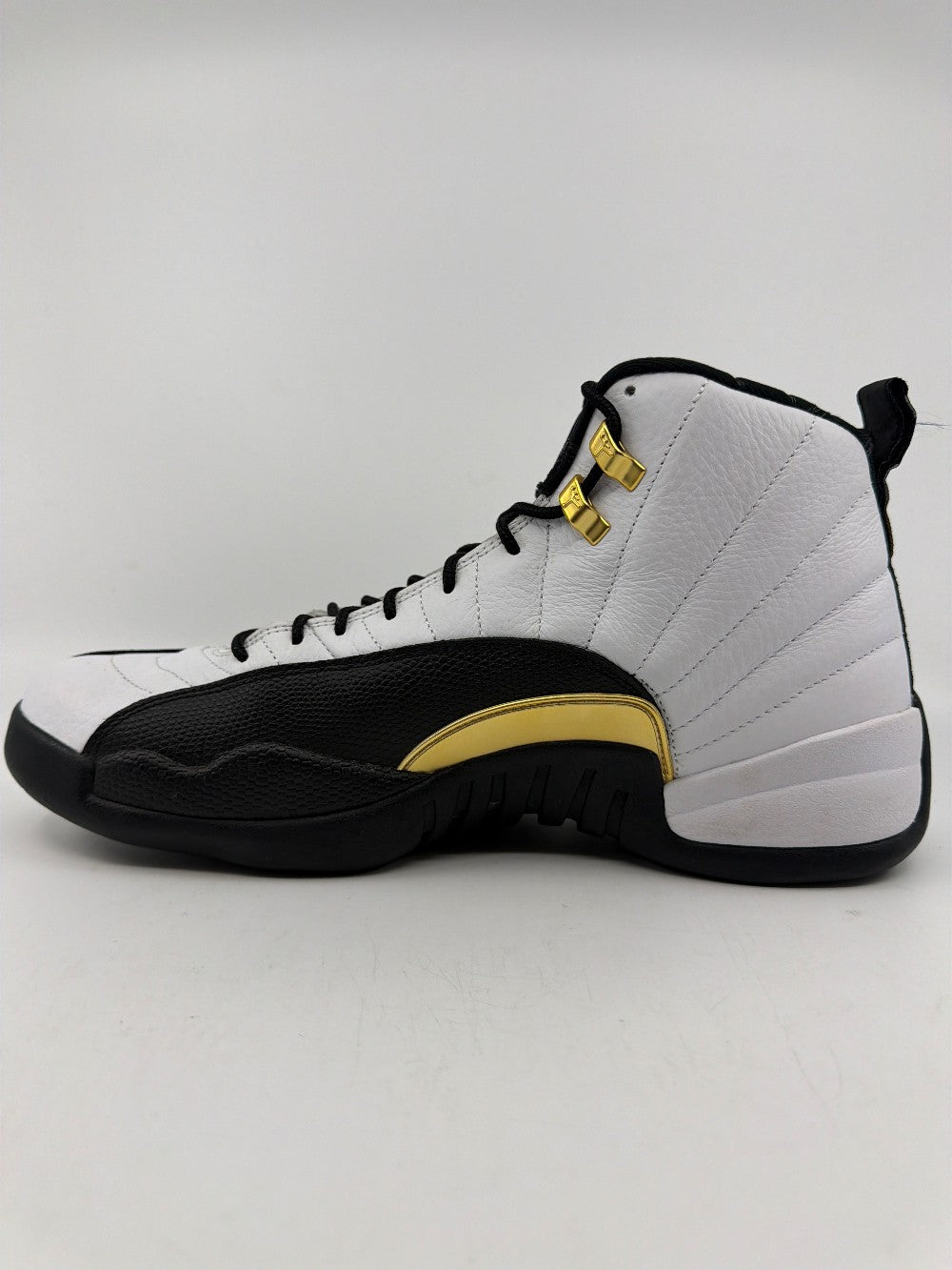 *USED/NO BOX* AJ 12 - ROYALTY TAXI|30343