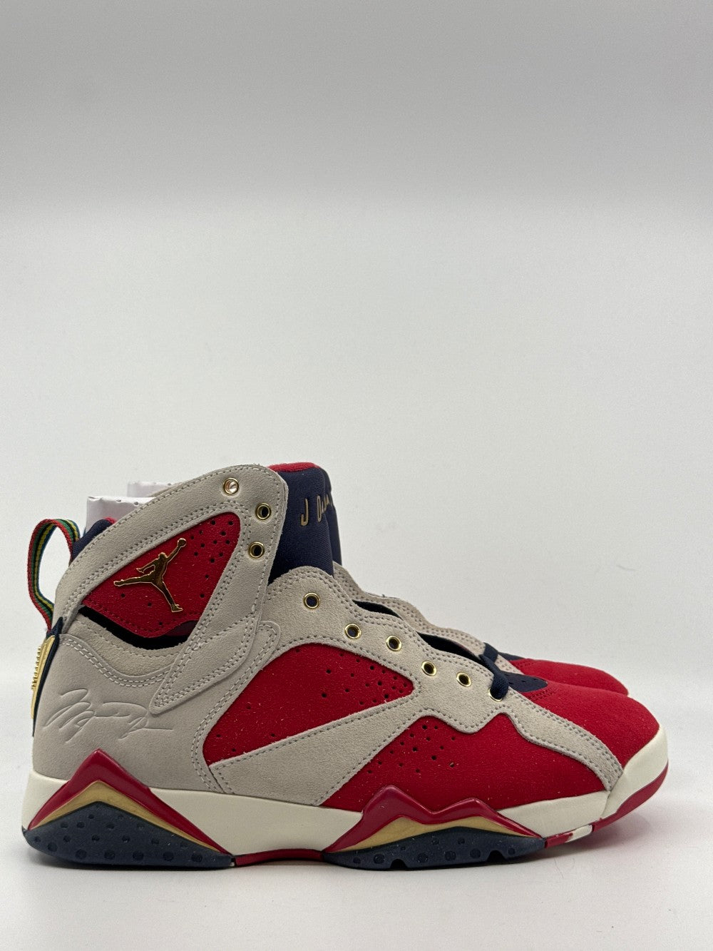 AJ 7 X TROPHY ROOM - NEW SHERIFF IN TOWN|30573