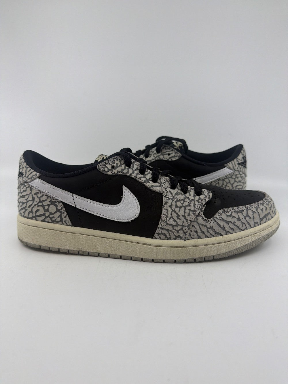 *USED* AJ 1 LOW OG - BLACK CEMENT|30659