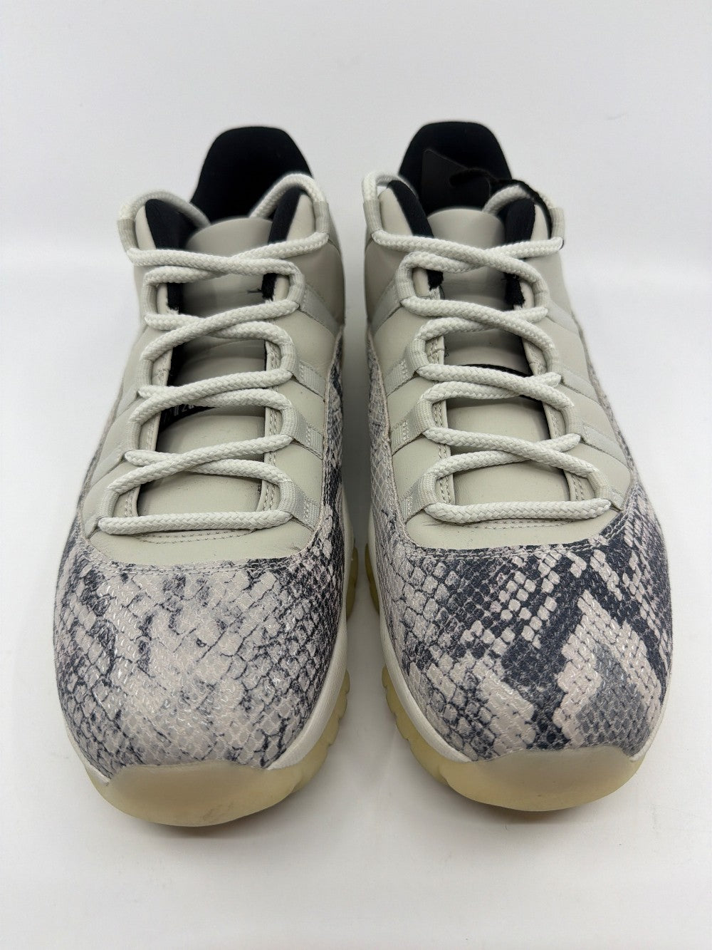 *USED* AJ 11 LOW - SNAKE LIGHT BONE|30820