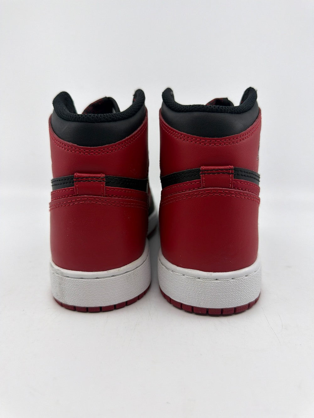 *USED* AJ 1 (GS) - BRED BANNED (2016)|31148
