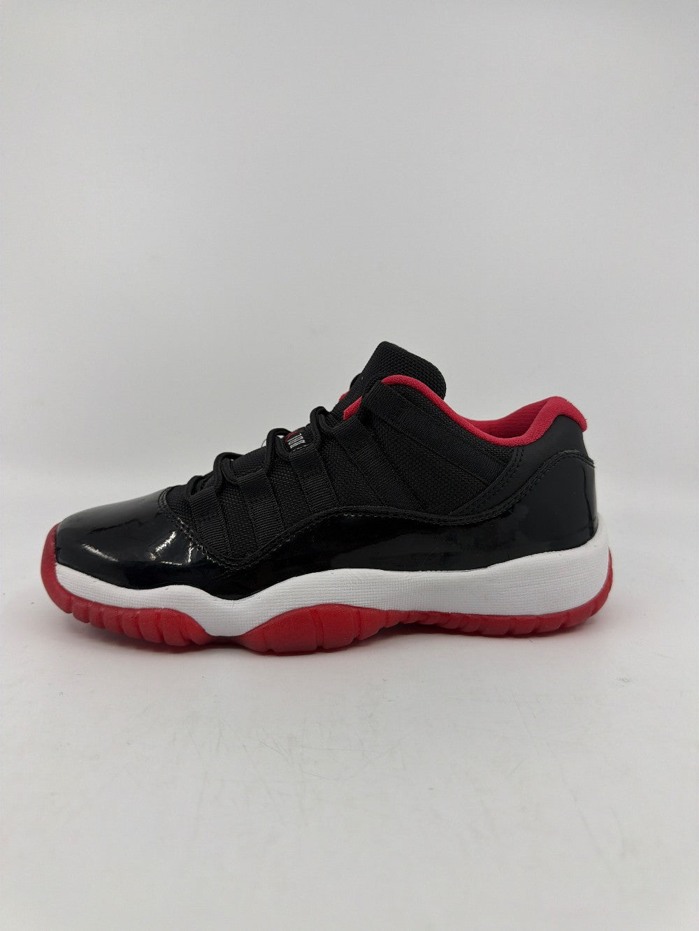 *USED* AJ 11 LOW - BRED|31207