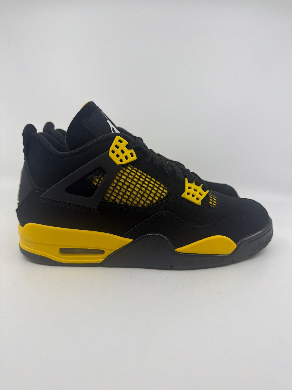 AJ 4 - THUNDER (2023)|31493