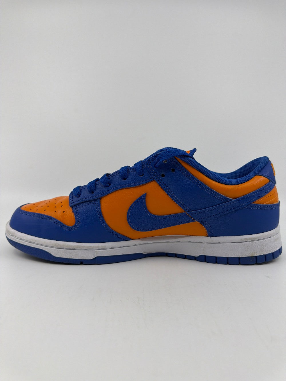 *USED* NIKE DUNK LOW - KNICKS|31718