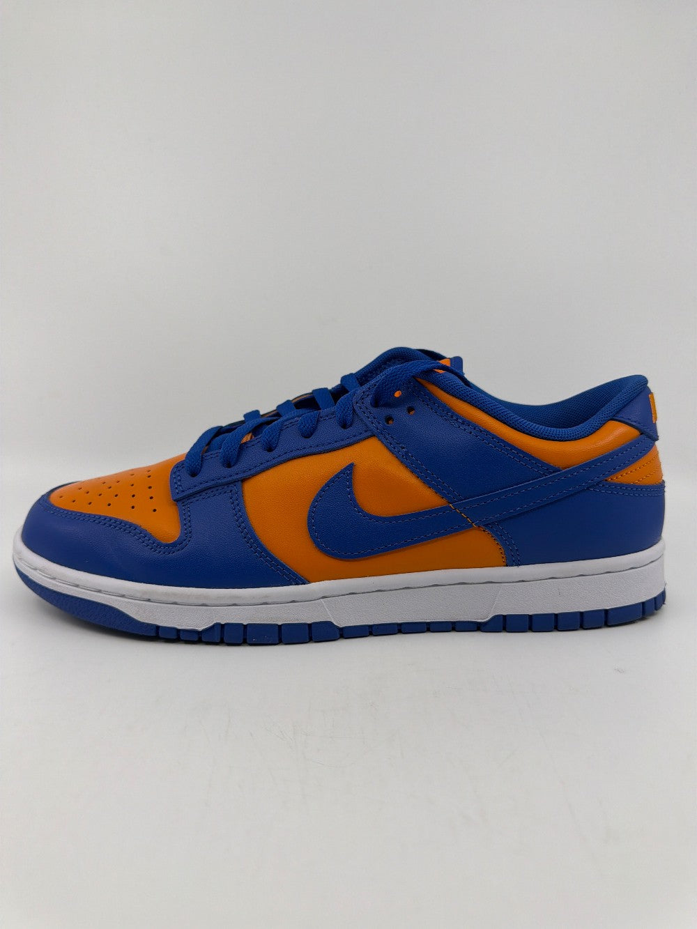 *USED* NIKE DUNK LOW - KNICKS|31722