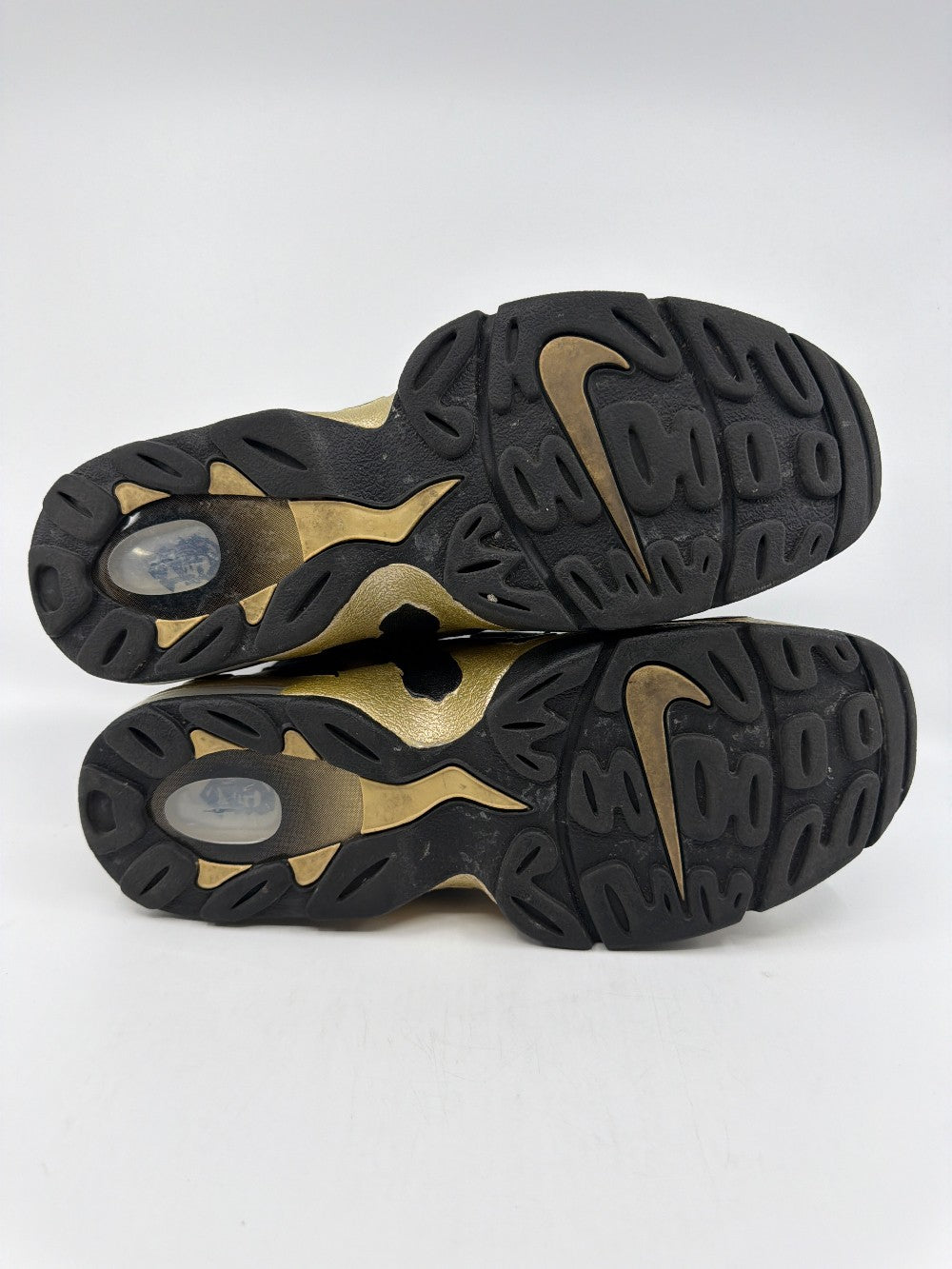 *USED/NO BOX* NIKE AIR DT MAX ‘96 - BLACK VEGAS GOLD|31914