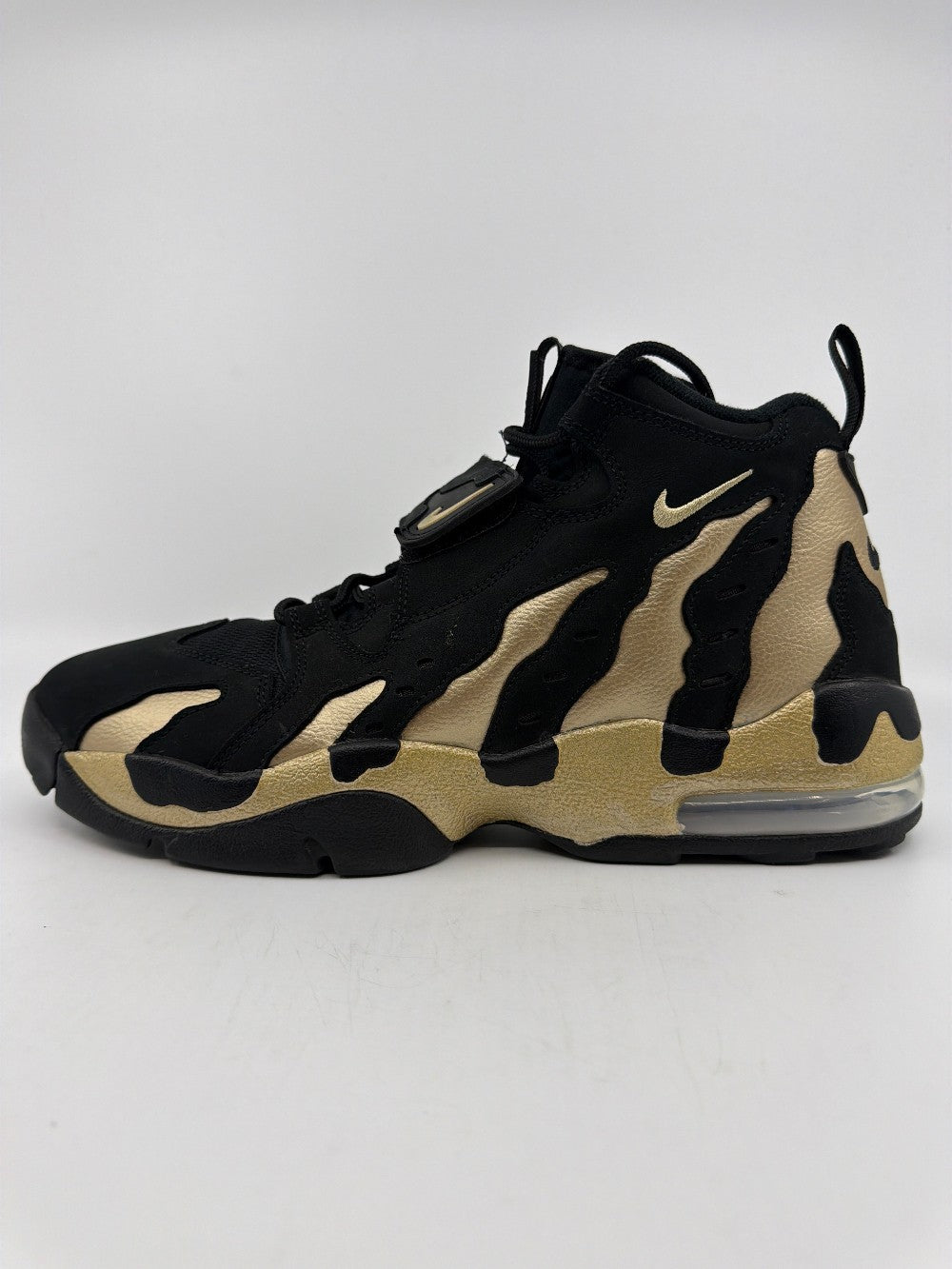 *USED/NO BOX* NIKE AIR DT MAX ‘96 - BLACK VEGAS GOLD|31916