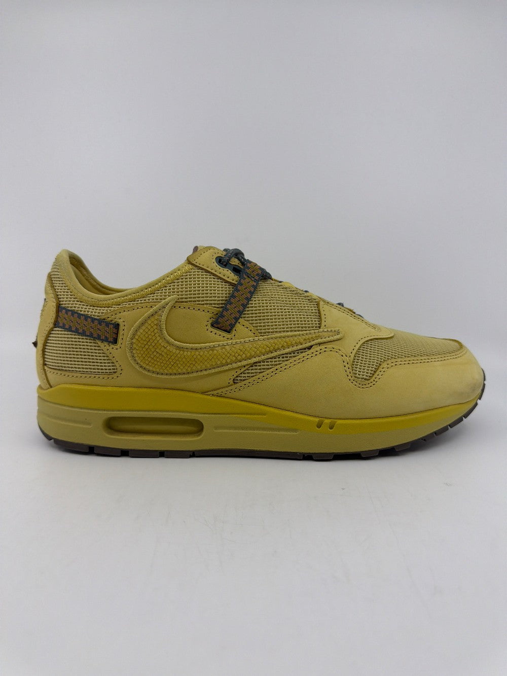 *USED* NIKE AIR MAX 1 X TRAVIS SCOTT - SATURN GOLD|32120