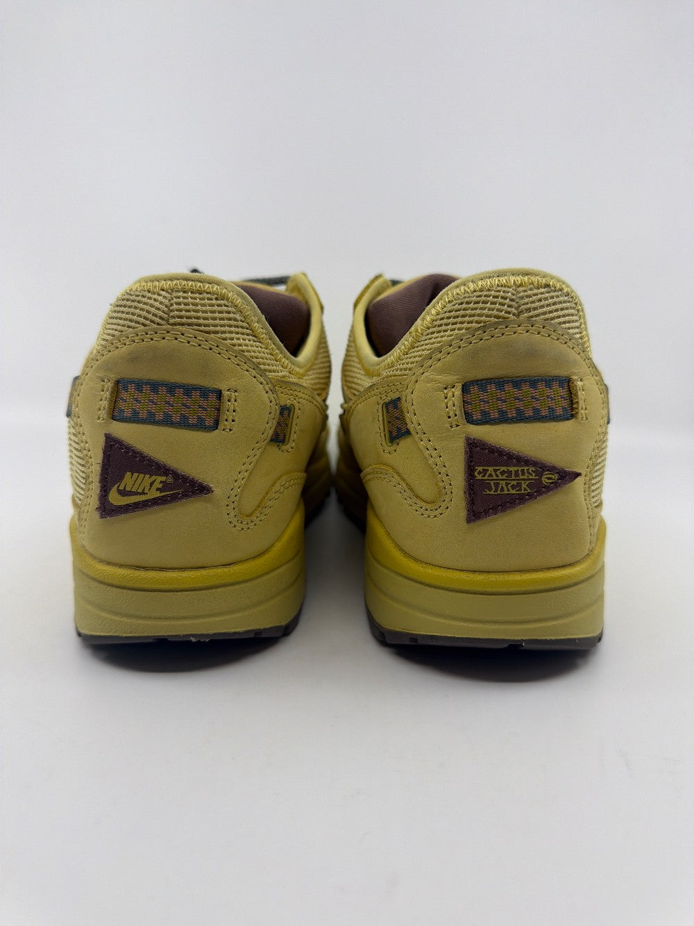 *USED* NIKE AIR MAX 1 X TRAVIS SCOTT - SATURN GOLD|32122