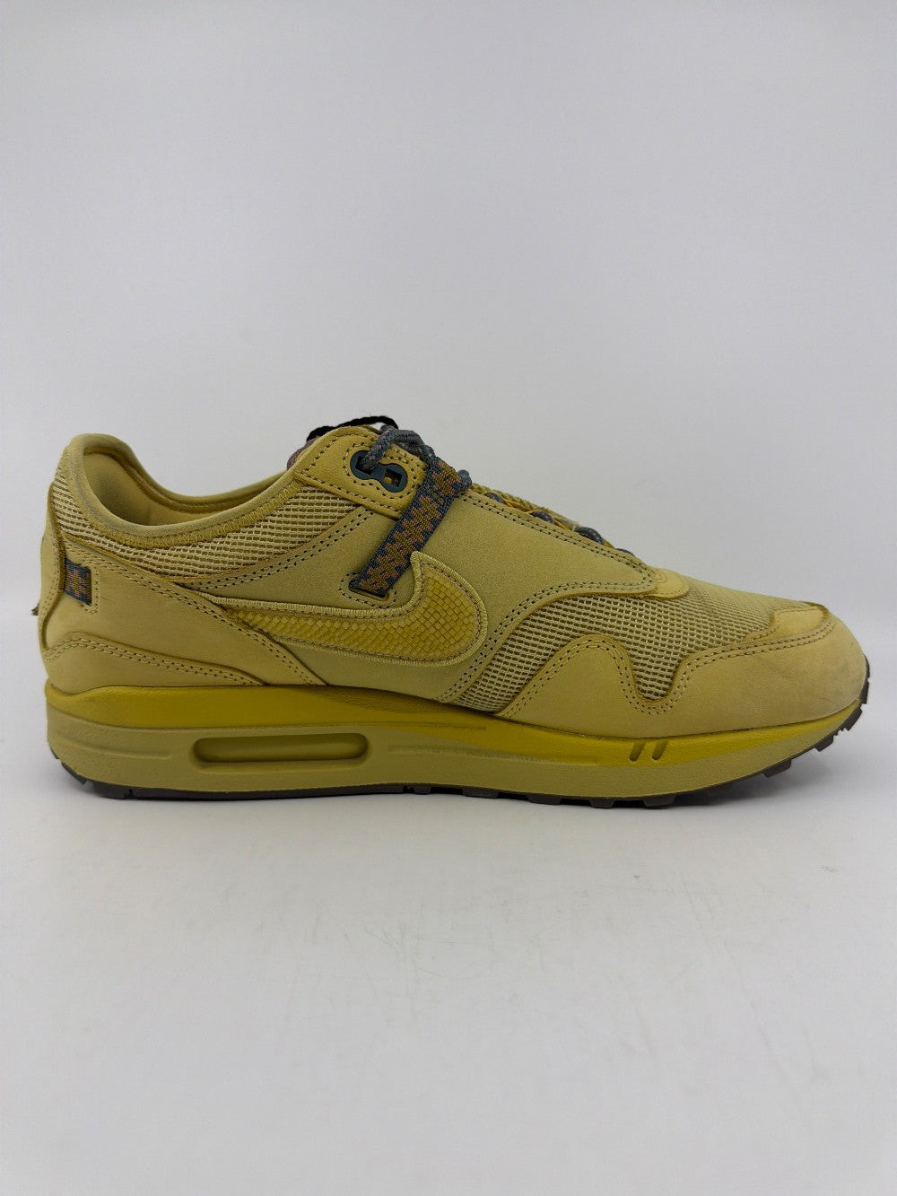 *USED* NIKE AIR MAX 1 X TRAVIS SCOTT - SATURN GOLD|32126