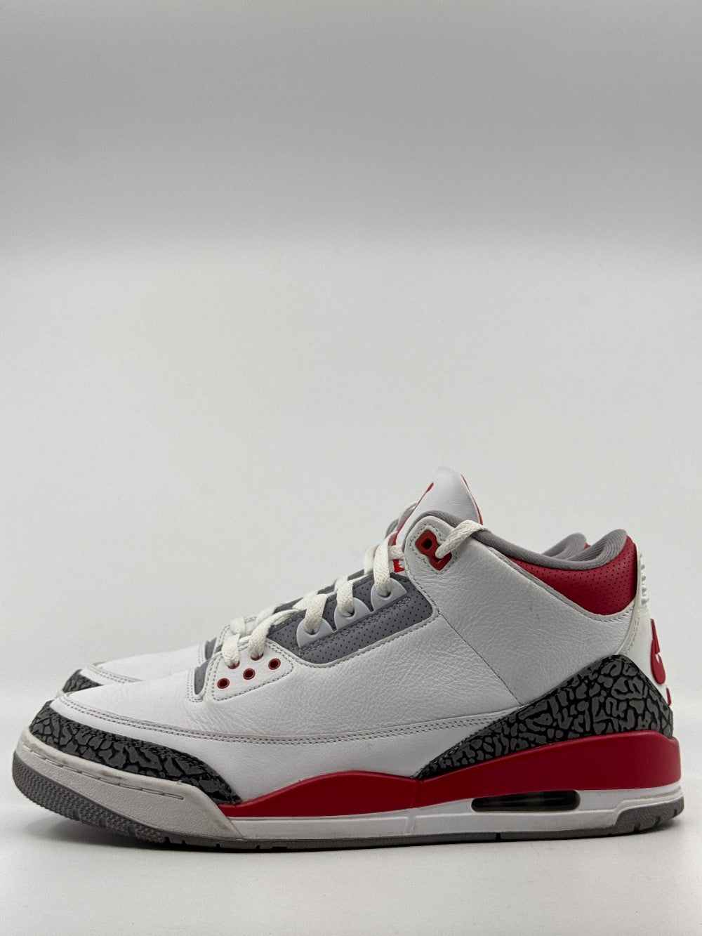 *USED* AJ 3 - FIRE RED (2022)|32492
