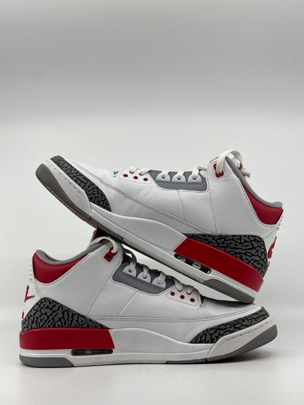 *USED* AJ 3 - FIRE RED (2022)|32496