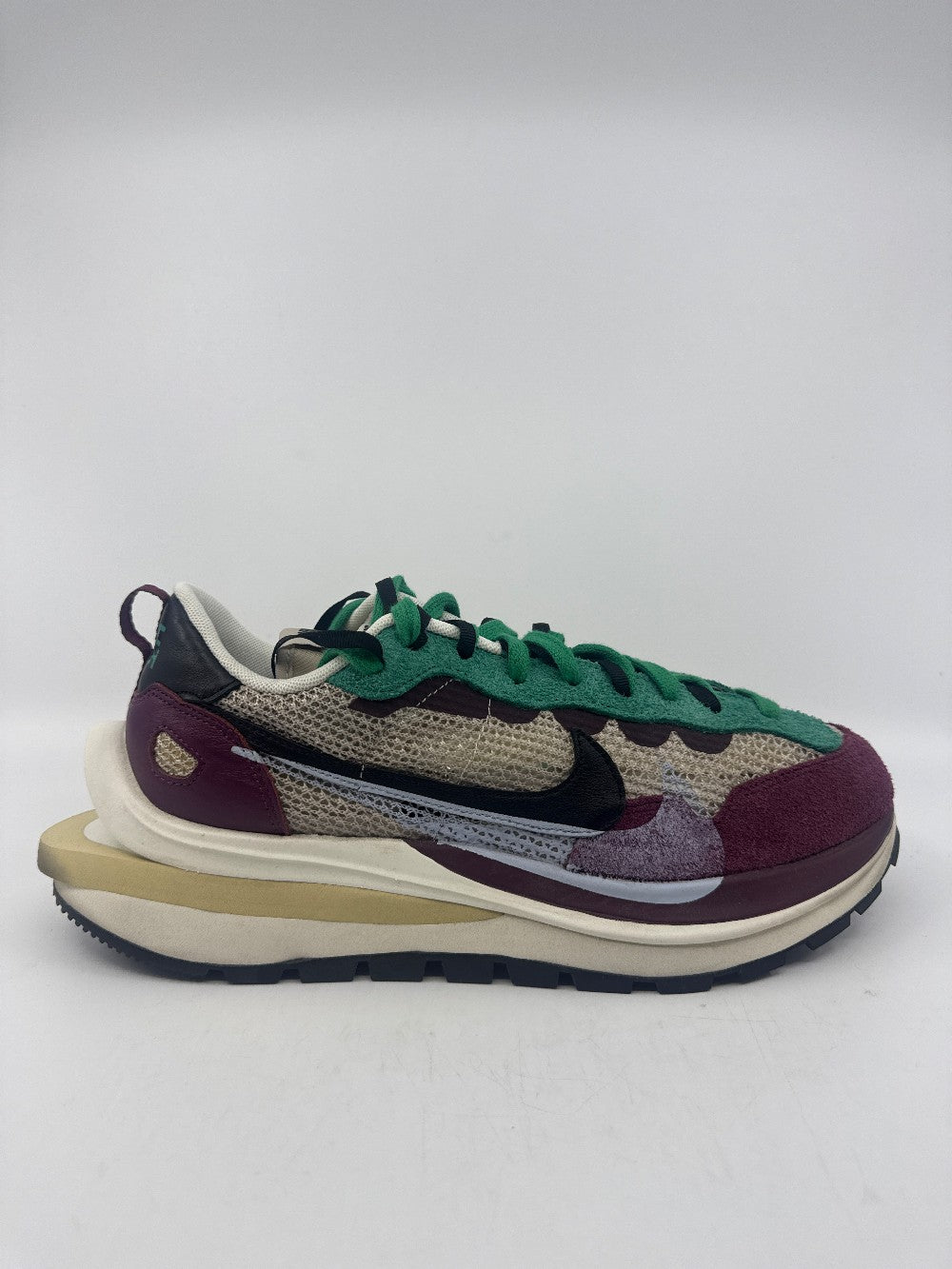*USED* NIKE VAPORWAFFLE X SACAI - VILLIAN RED NEPTUNE GREEN|33217
