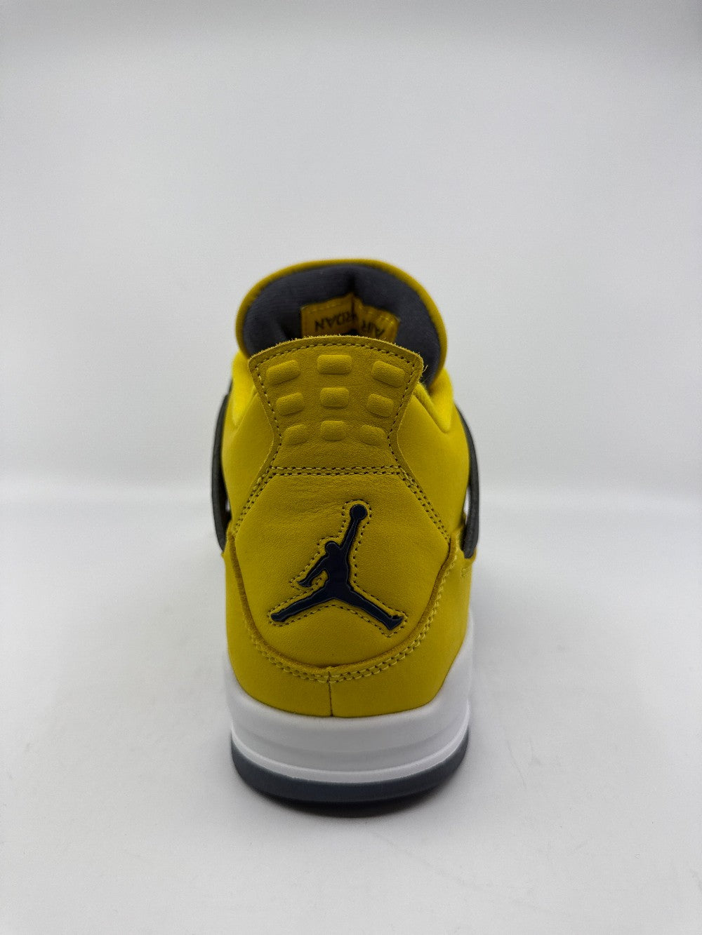 *VNDS* AJ 4 - LIGHTNING (2021)|33324