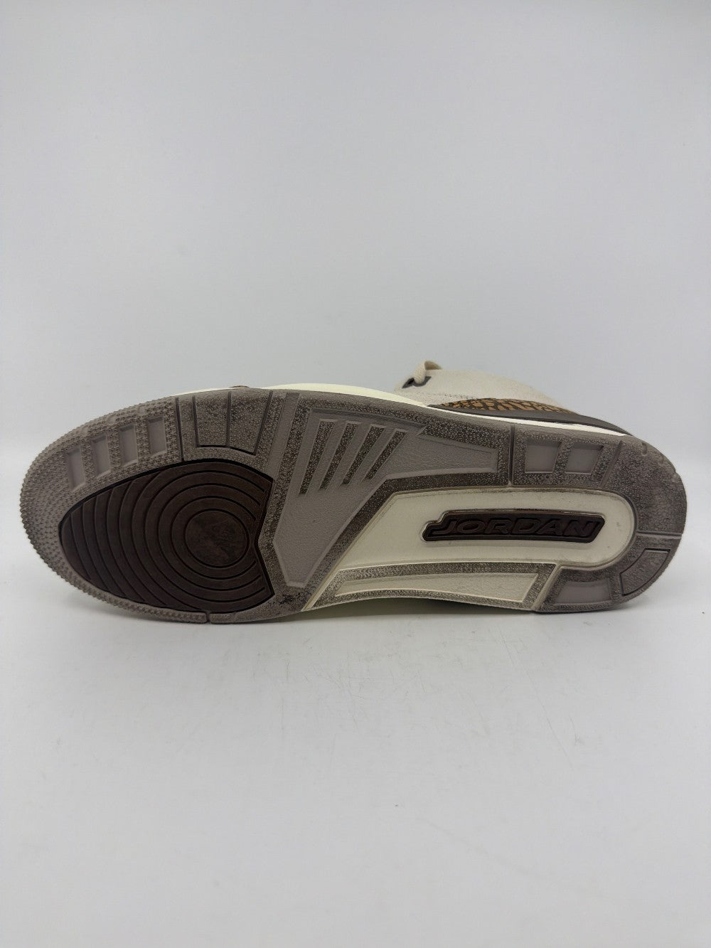 *USED* AJ 3 - PALOMINO|34273