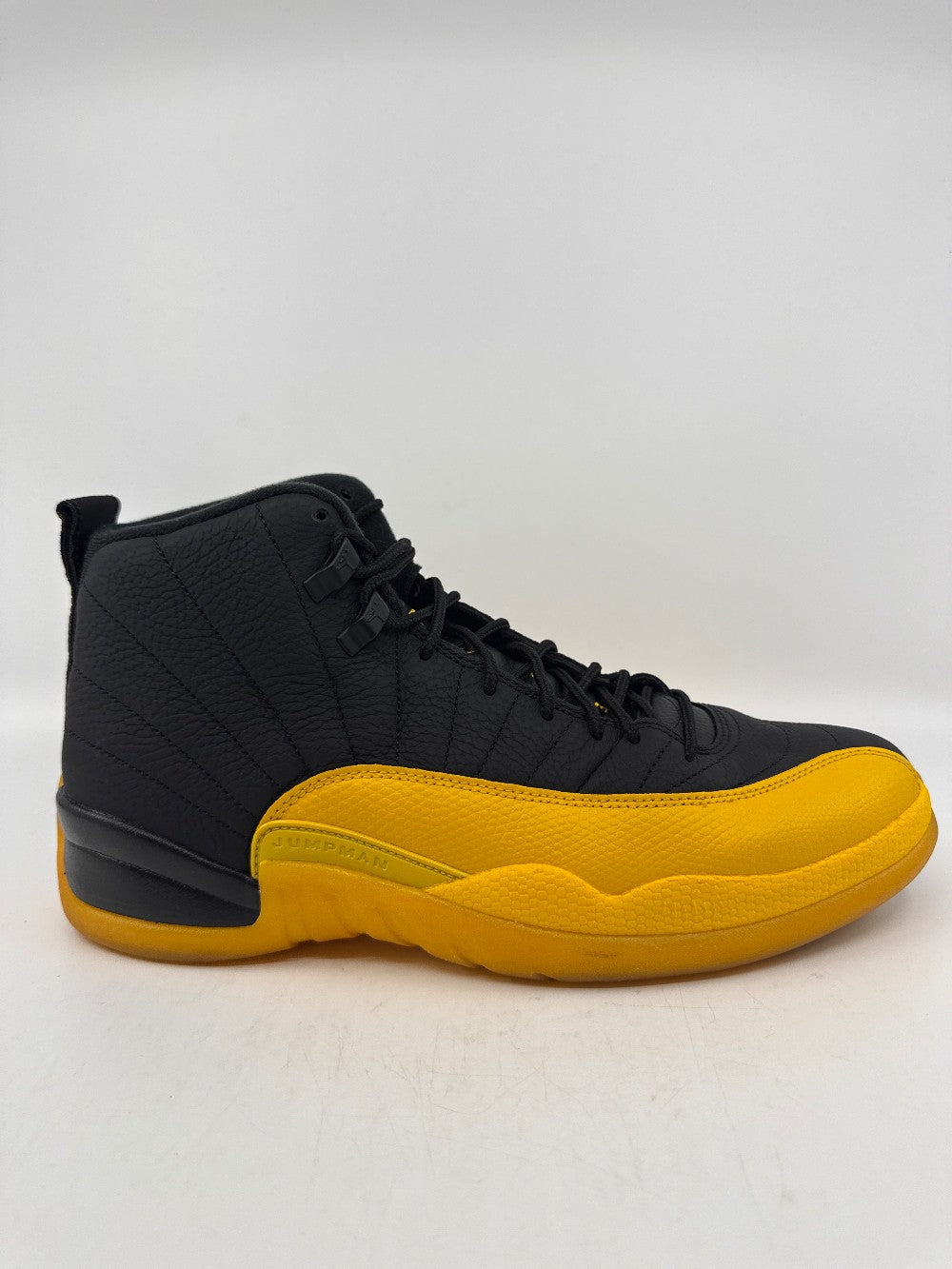 *VNDS* AJ 12 - BLACK UNIVERSITY GOLD|34776