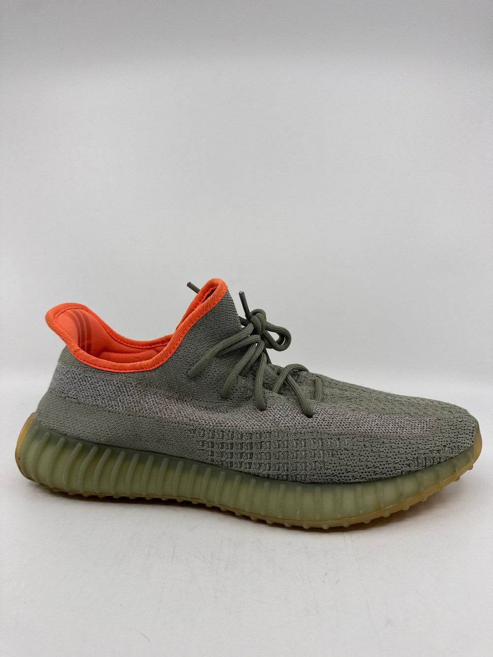 *USED* YEEZY BOOST 350 V2 - DESERT SAGE|35775