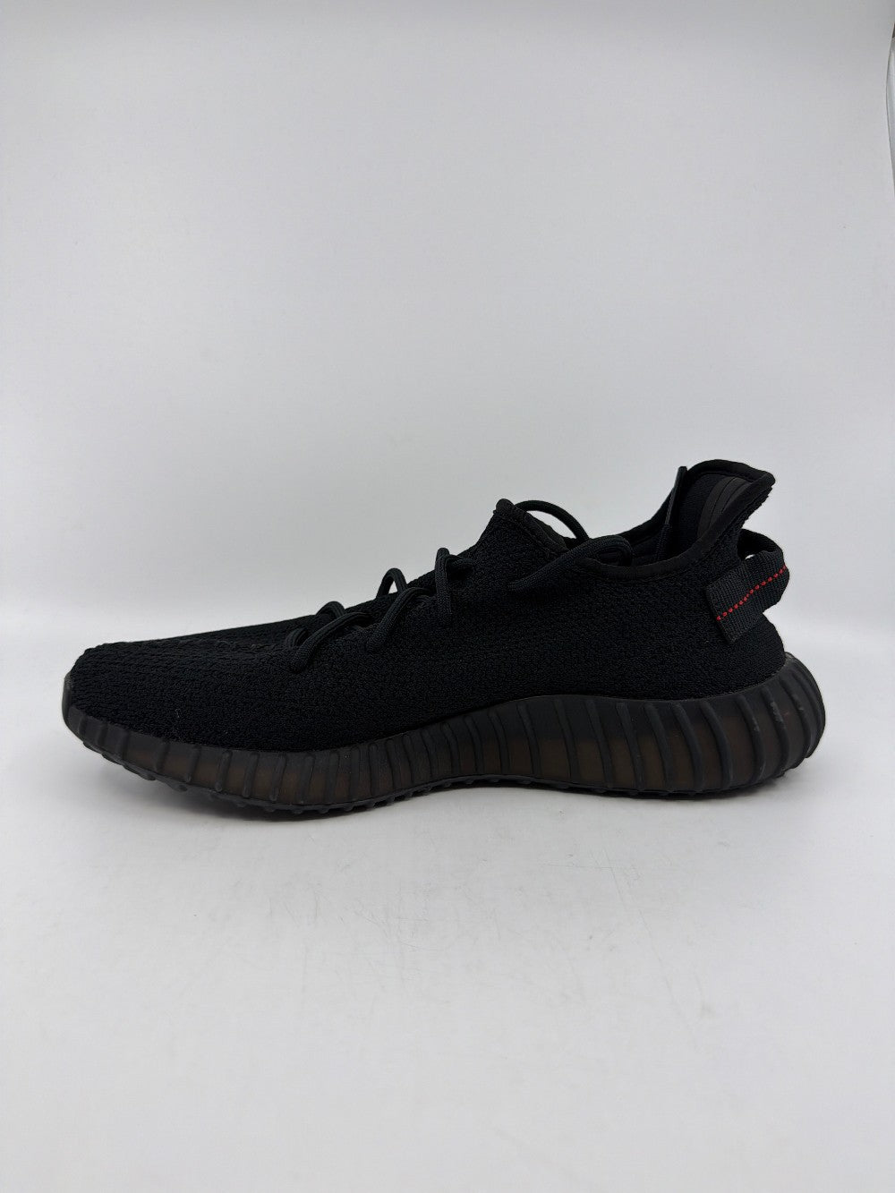 *USED* YEEZY 350 V2 - BLACK RED|35993