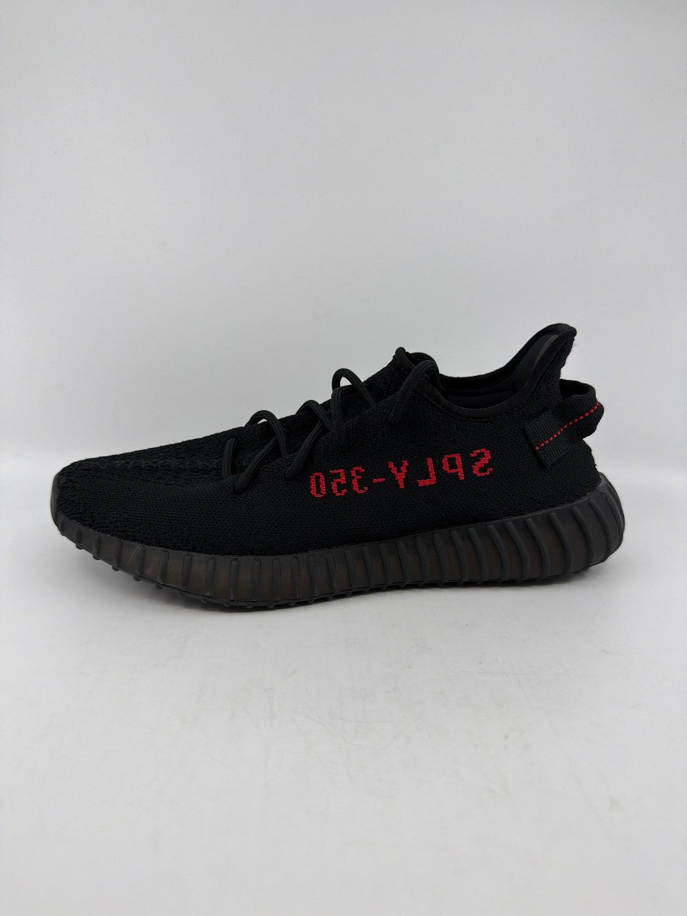 *USED* YEEZY 350 V2 - BLACK RED|35996