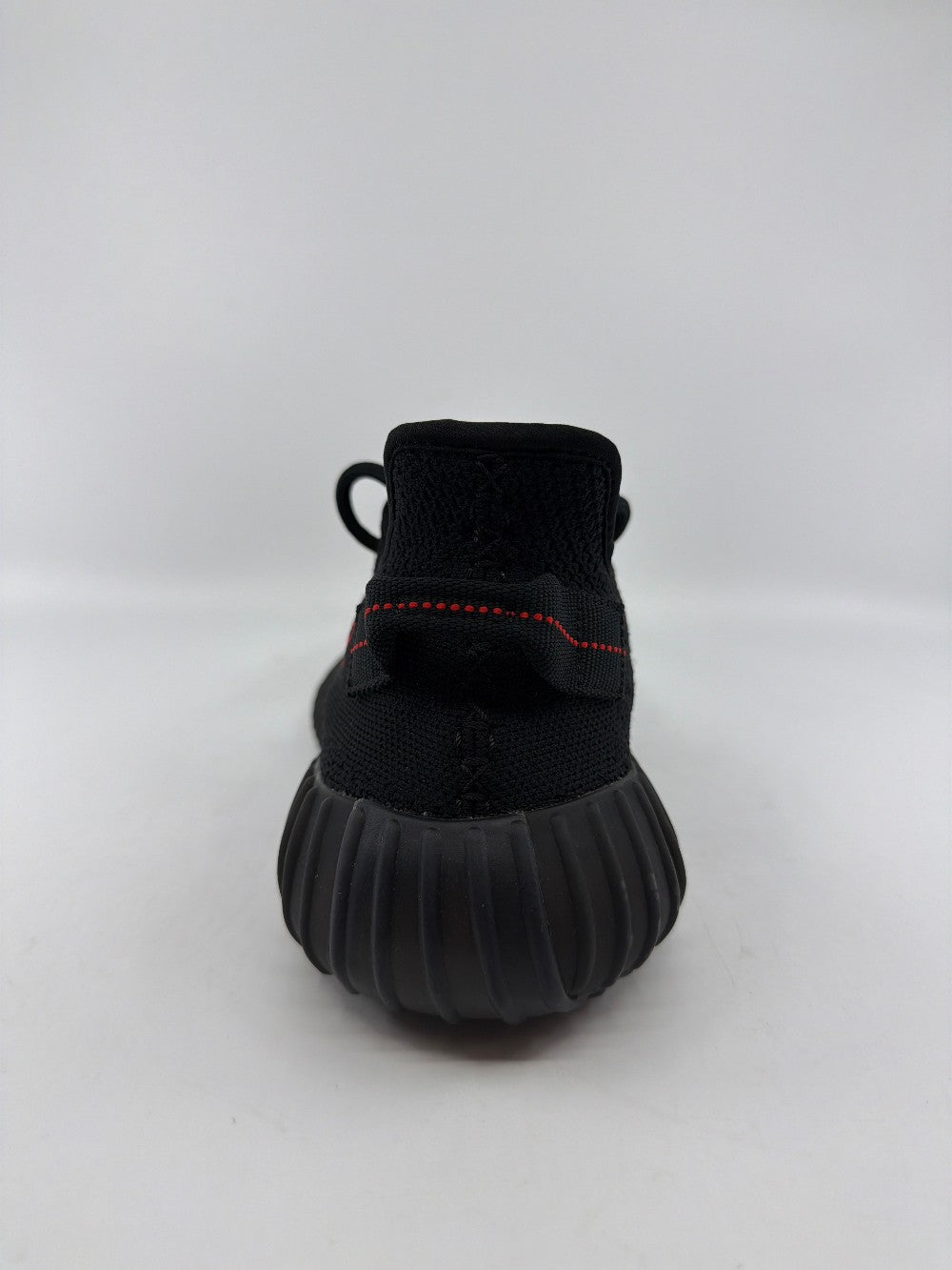 *USED* YEEZY 350 V2 - BLACK RED|36000