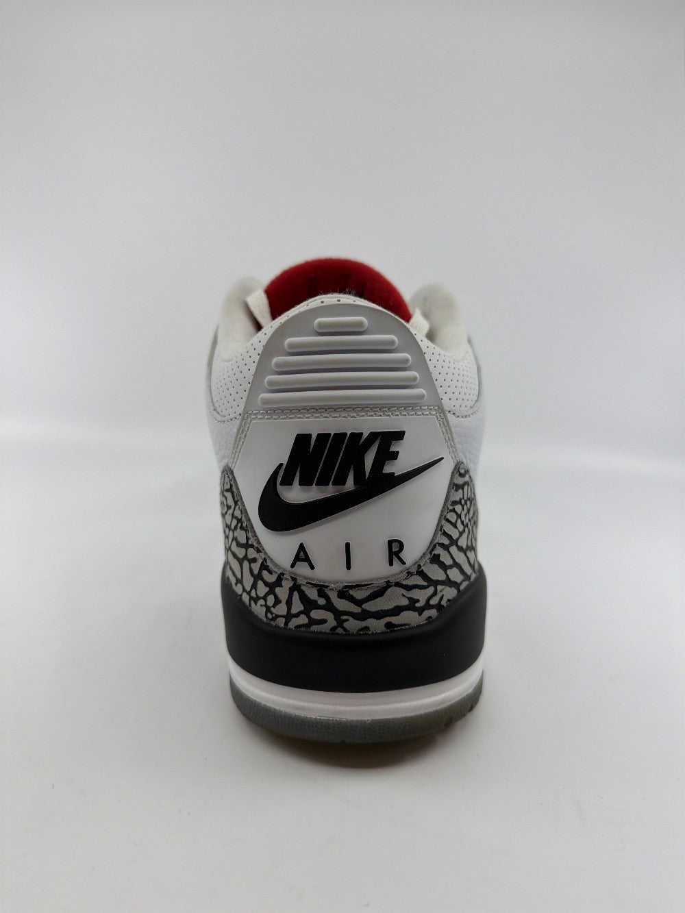 *USED* AJ 3 - FREE THROW LINE WHITE CEMENT|36090