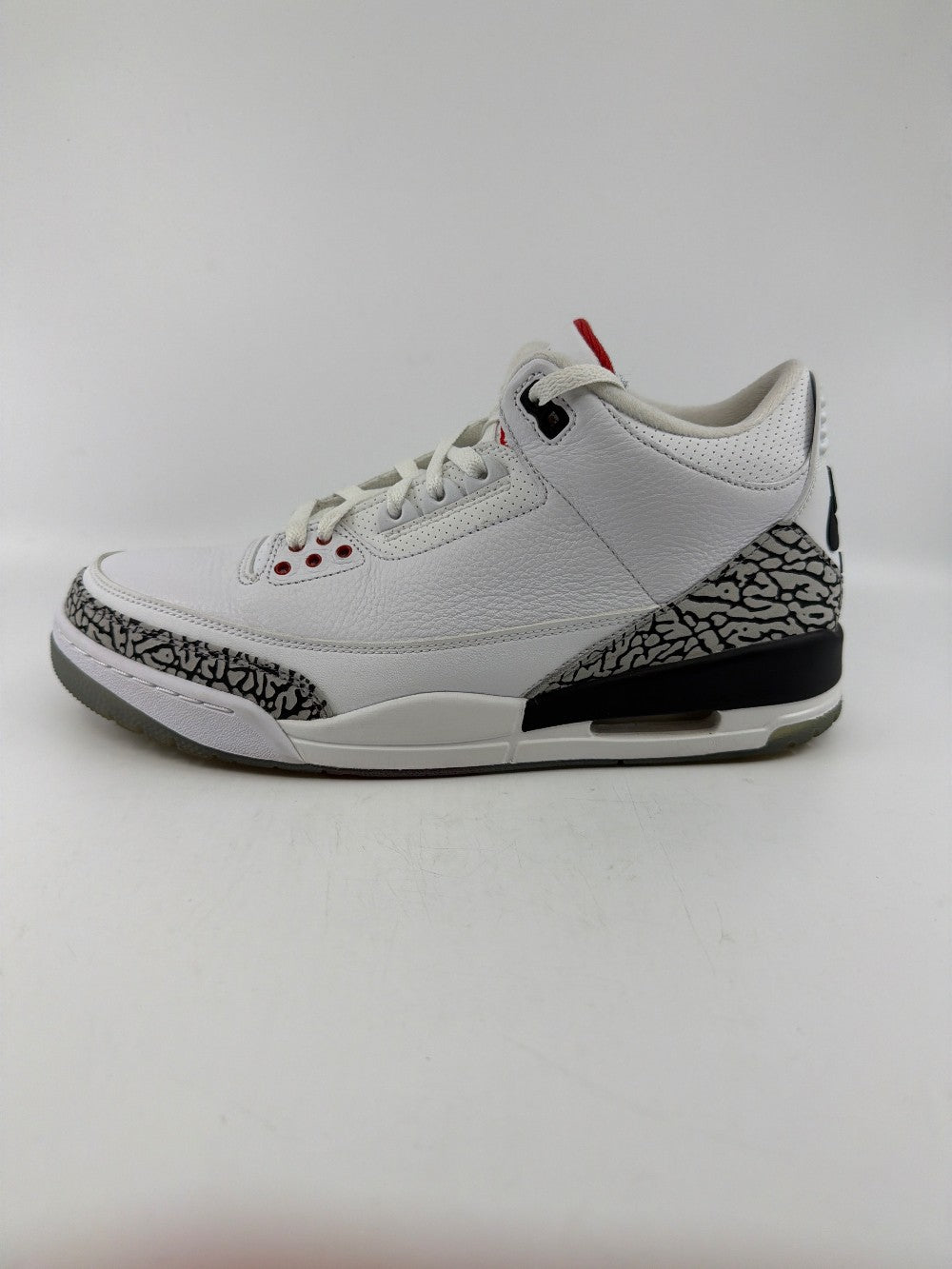 *USED* AJ 3 - FREE THROW LINE WHITE CEMENT|36092