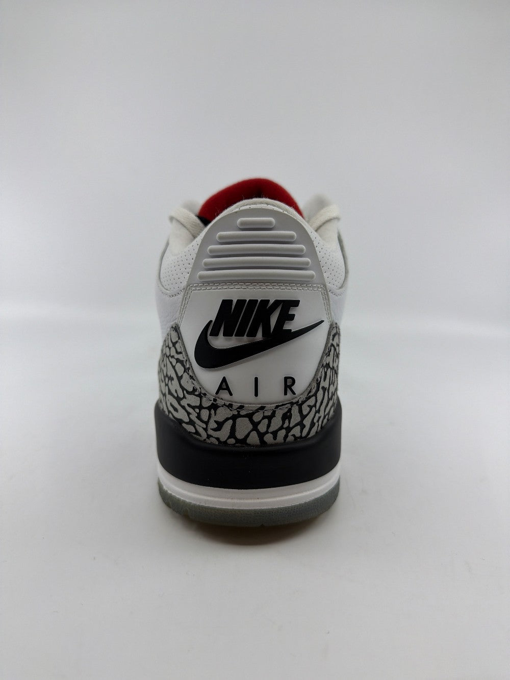 *USED* AJ 3 - FREE THROW LINE WHITE CEMENT|36096
