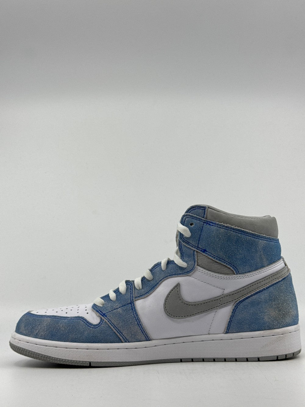*USED* AJ 1 - HYPER ROYAL SMOKE GREY|36404