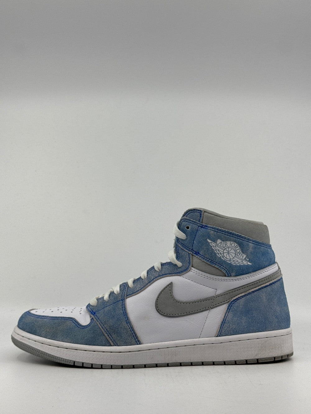 *USED* AJ 1 - HYPER ROYAL SMOKE GREY|36408