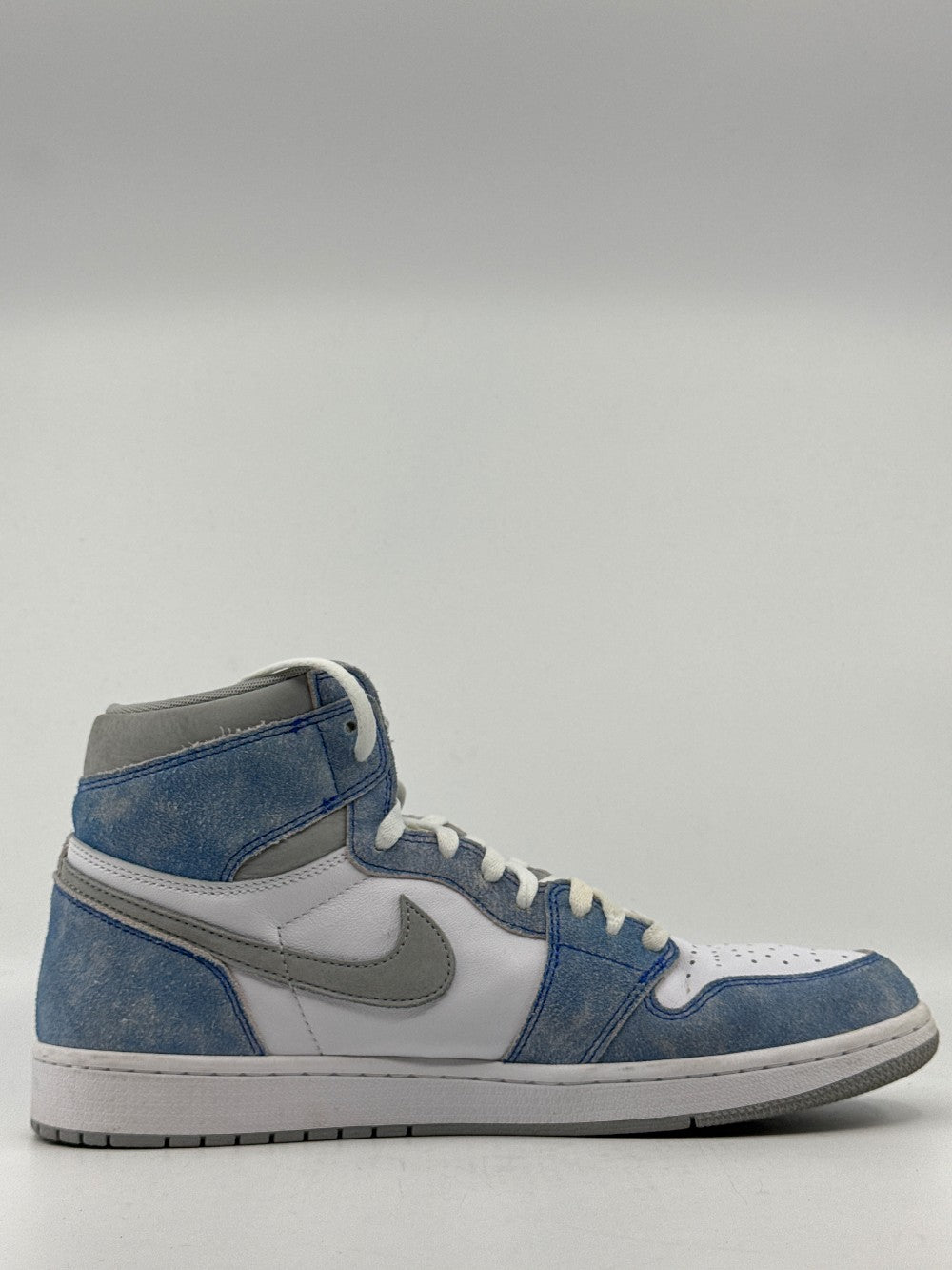*USED* AJ 1 - HYPER ROYAL SMOKE GREY|36410
