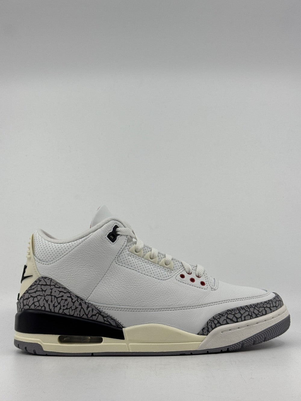 *USED AJ 3 - WHITE CEMENT REIMAGINED|36438