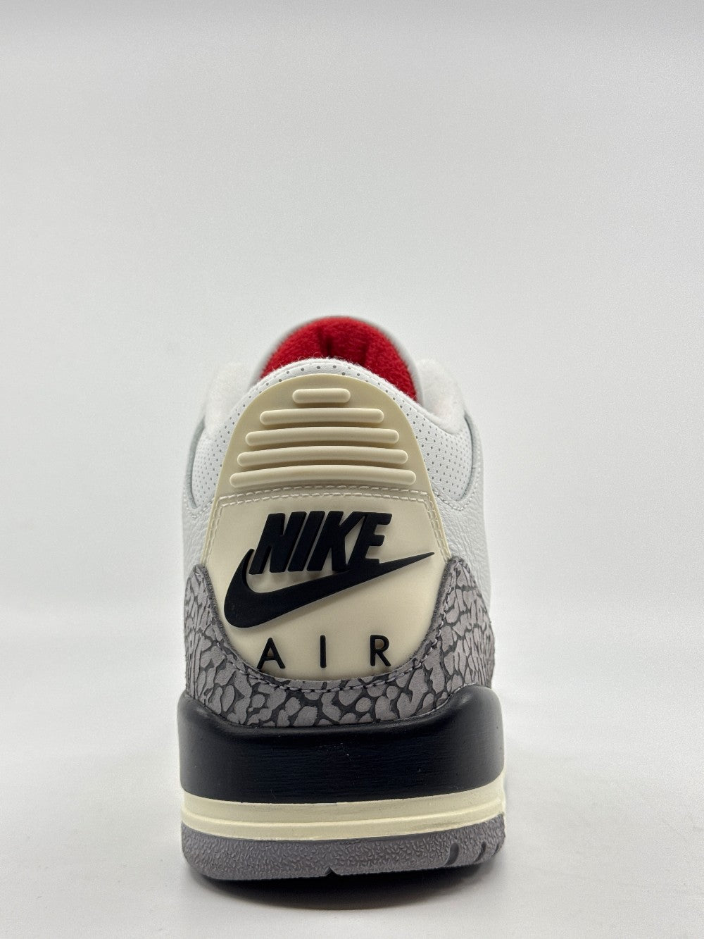*USED AJ 3 - WHITE CEMENT REIMAGINED|36439