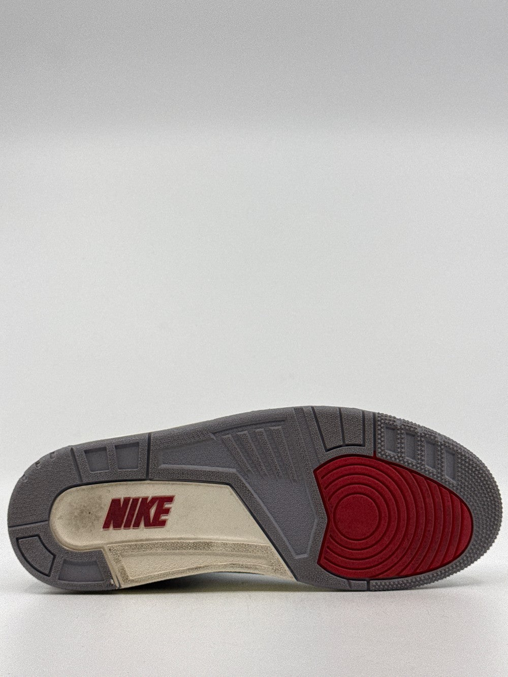 *USED AJ 3 - WHITE CEMENT REIMAGINED|36443