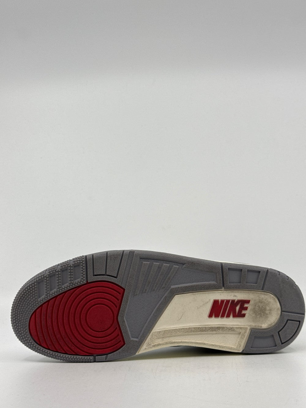 *USED AJ 3 - WHITE CEMENT REIMAGINED|36449