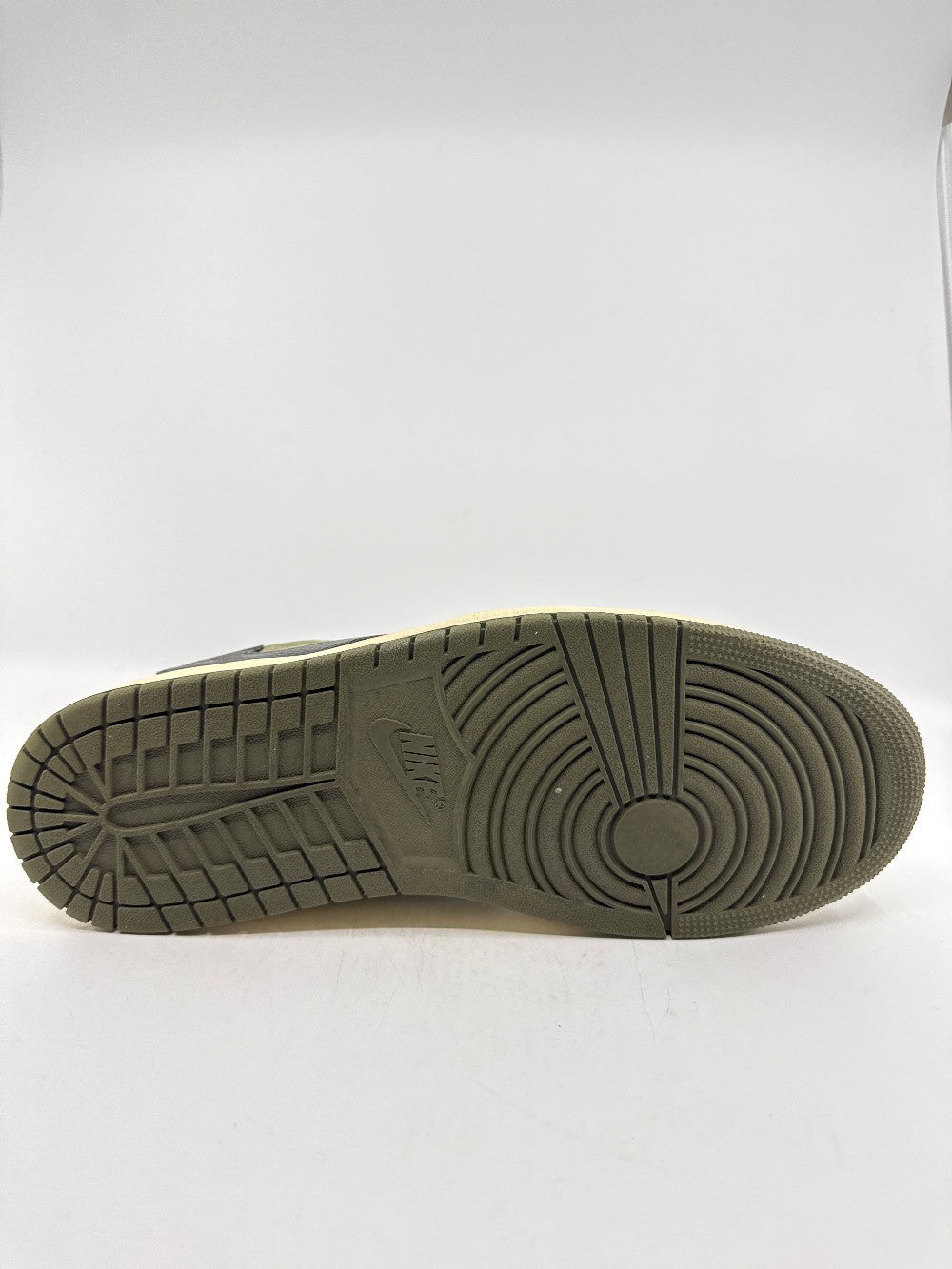 *USED* AJ 1 LOW X TRAVIS SCOTT - MEDIUM OLIVE|36490