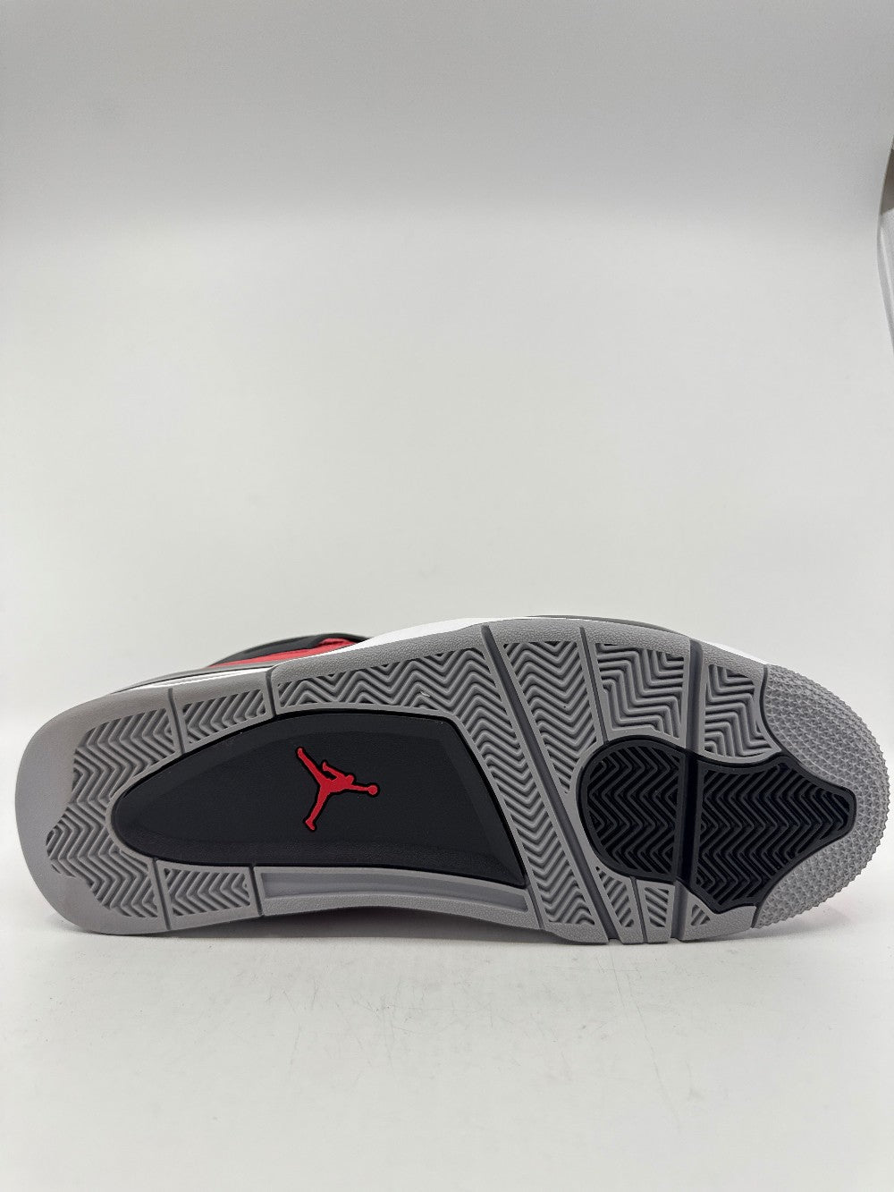 AJ 4 - TORO BRAVO (2026)|36512