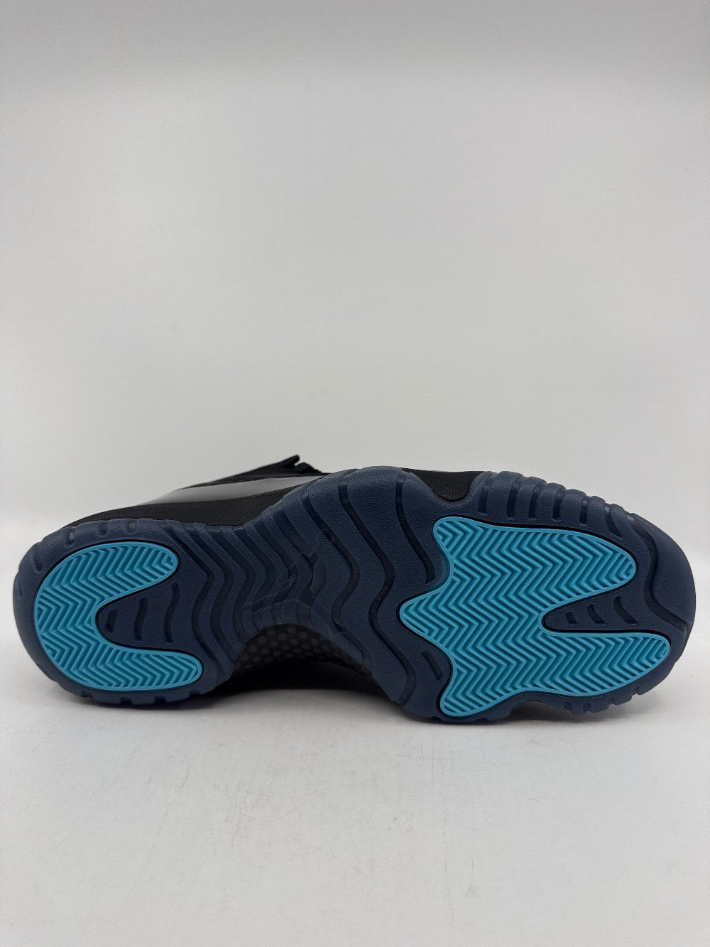 AJ 11 - GAMMA BLUE (2025)|36869