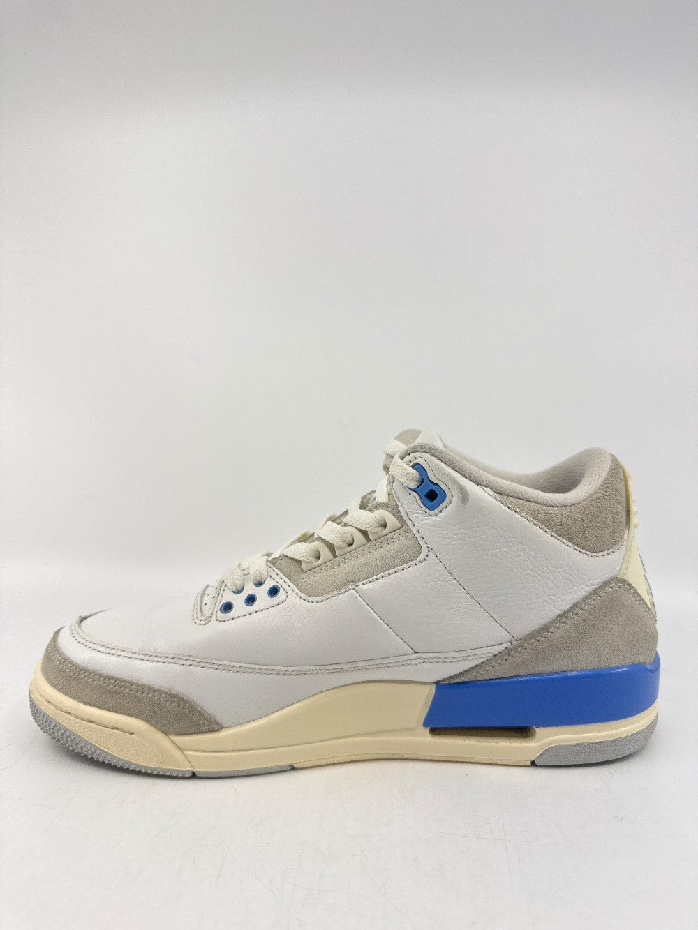 *USED* AJ 3 - LUCKY SHORTS|37096