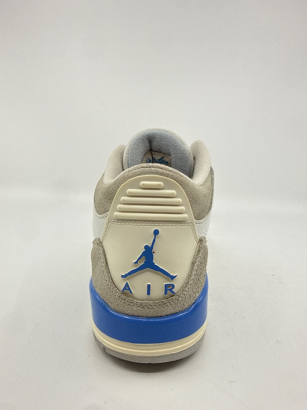 *USED* AJ 3 - LUCKY SHORTS|37102