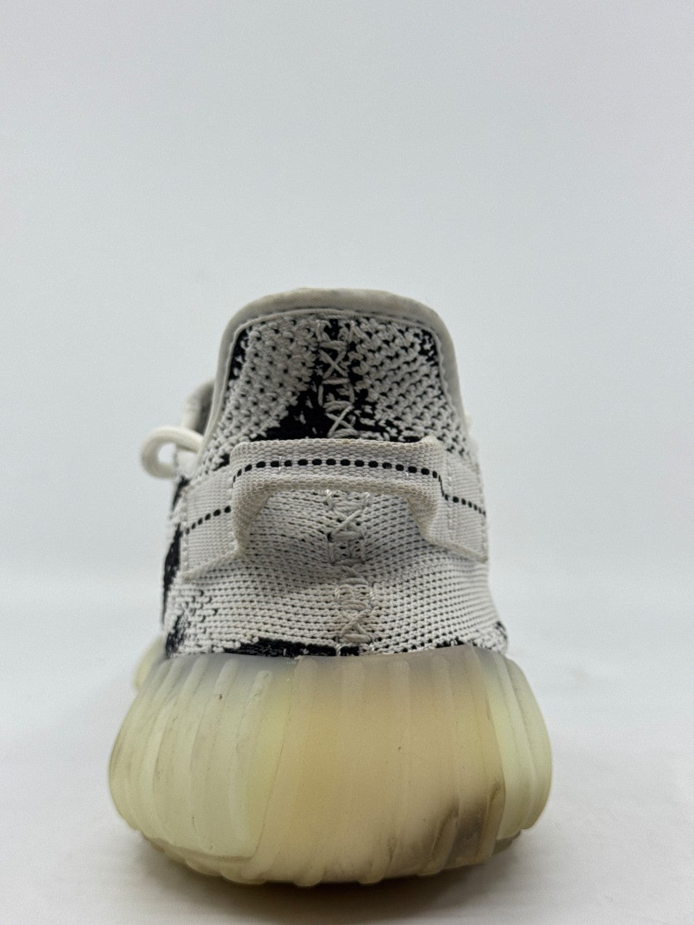 *USED/NO BOX* YEEZY 350 BOOST V2 - ZEBRA|37434