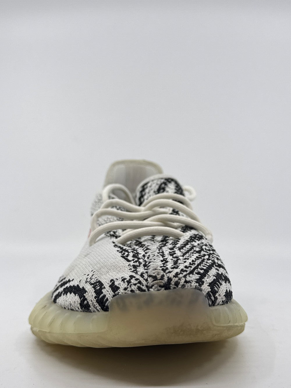 *USED/NO BOX* YEEZY 350 BOOST V2 - ZEBRA|37436