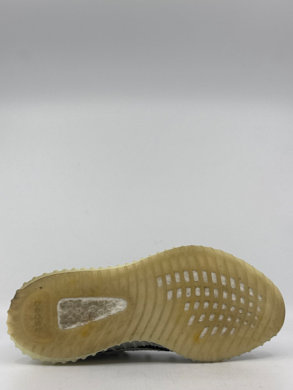 *USED/NO BOX* YEEZY 350 BOOST V2 - ZEBRA|37438