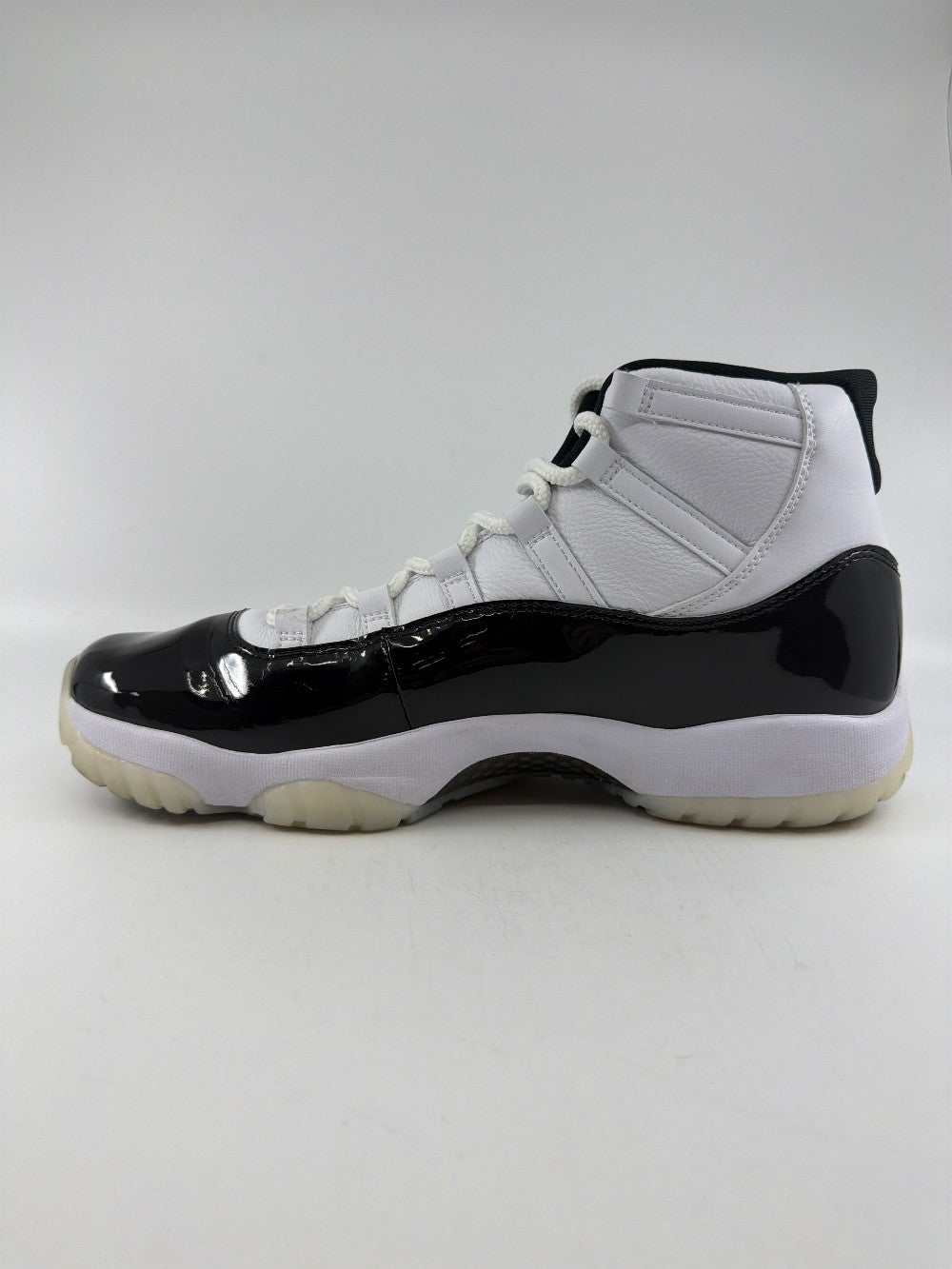 *USED* AJ 11 - DMP GRATITUDE (2023)|37603